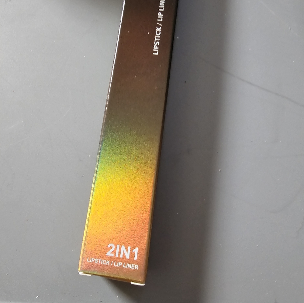 NEW LIPSTICK/LIPLINER - Picture 3 of 4